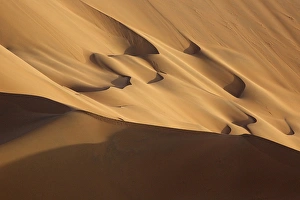 Images Dated 3rd May 2013: China, Inner Mongolia, Badan Jilin Desert
