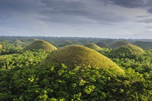 Images Dated 15th April 2011: Chocolate Hills, Bohol, Philippines