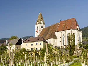 Images Dated 30th April 2021: Church Heiliger Mauritius (Saint Maurice). Historic village Spitz located in wine-growing