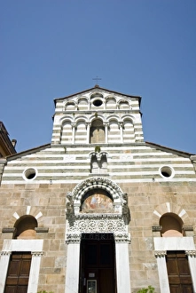 Images Dated 11th February 2010: Church of San Giusto, Lucca, Tuscany, Italy, Europe