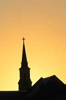 Images Dated 29th March 2007: Church steeple silhouetted at sunset, Charleston, South Carolina