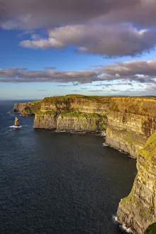 Images Dated 22nd May 2020: Cliffs of Moher in County Clare, Ireland
