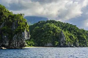Underground Prints: The cliffs around the new wonder of the world and Unesco world heritage sight