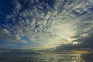 Images Dated 15th January 2015: Cloud formations after sunrise, Hulopo e Bay, Lanai Island, Hawaii, USA