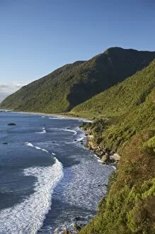 Images Dated 9th July 2007: Coast at Greigs, Twelve Mile Bluff, north of Greymouth, West Coast, South Island