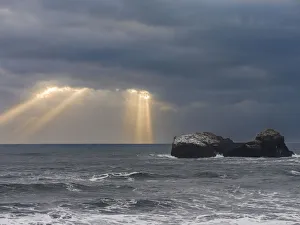 Sun Ray Prints: Coast near Vik y Myrdal during winter. Storm at Dyrholaey, Iceland