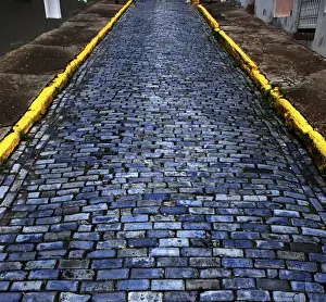Citadel Prints: Cobblestones from ships ballast and / or Cannon Balls give the streets of Old