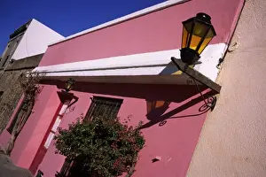 Images Dated 15th February 2008: Colonia, Uruguay, Colonial era building in Barrio Historico