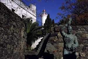 Images Dated 15th February 2008: Colonia, Uruguay, Statue of naval hero, Brown, at Calle de las Missiones