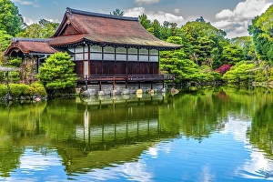 Kyoto Prints: Colorful Autumn trees, Shobi-kan guesthouse