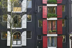 Images Dated 20th June 2007: Colorful buildings in Prinsengracht, Amsterdam, Netherlands