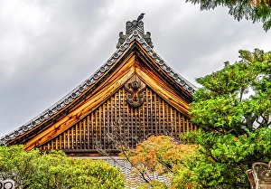 Buddhist Prints: Colorful foliage, Main Hall, Tofuku-ji Zen Buddhist Temple