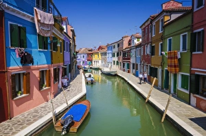 Images Dated 3rd May 2011: Colorful houses and canal, Burano, Veneto, Italy