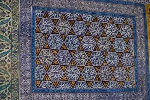 Images Dated 29th September 2005: Colorful Tile work in the Topkapi Palace, Istanbul Turkey