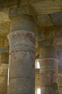 Images Dated 18th October 2005: Columns with the visual art work Temple of Karnak, Egypt