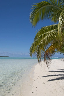 Cook Islands. Palmerston Island, a classic atoll, discovered by Captain Cook in 1774