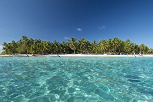Images Dated 24th October 2014: Cook Islands. Palmerston Island, a classic atoll, discovered by Captain Cook in 1774