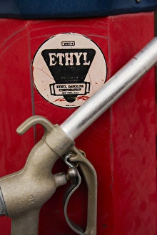 Images Dated 15th January 2012: Cool Springs, Arizona, United States. Route 66