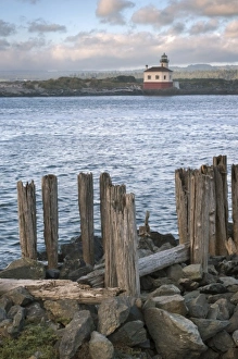 Images Dated 21st June 2007: Coquille River lighthouse, Oregon, USA