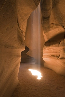 Images Dated 14th June 2006: The Corkscrew in Upper Antelope Canyon, Navajo Reservation, Arizona, US