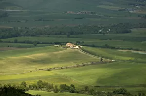 Images Dated 29th April 2007: Countryside near San Quirico d Orcia, Val d Orcia, Siena province, Tuscany, Italy