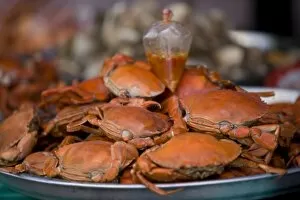 Images Dated 10th November 2006: Crabs in Bangkok food Market