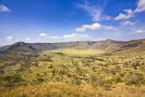 Images Dated 31st January 2009: The Crater Area in Queen Elizabeth National Park, Kasese, Uganda, East Africa, Africa