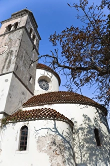 Inti St Clair Prints: Cres, Coatia - Low angle view of an Old World building