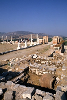 Images Dated 12th March 2007: Crete Knossos Ruins Museum in Heraklion Greece
