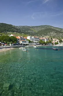 Images Dated 25th May 2007: CROATIA-Central Dalmatia-BRAC ISLAND-BOL: BOL Town Harbor
