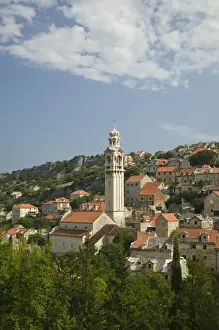 Images Dated 26th May 2007: CROATIA-Central Dalmatia-BRAC ISLAND-LOZISCA: Mountain Town View
