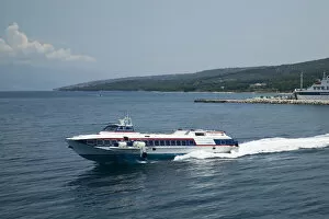 Images Dated 26th May 2007: CROATIA, Central Dalmatia, BRAC ISLAND, SUPETAR. BRAC-SPLIT hydrofoil Island Ferry