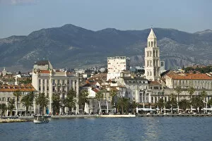 Images Dated 23rd May 2007: CROATIA, Central Dalmatia-SPLIT. Harbor View / Late Afternoon