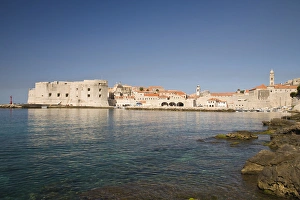 Images Dated 9th July 2007: CROATIA, Dubrovnik. View of the city walls