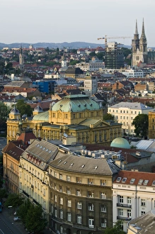 Images Dated 2nd May 2007: Croatia-Zagreb. City and Croatian National Theater / Sunset