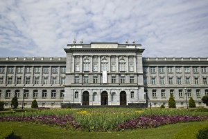 Images Dated 2nd May 2007: Croatia-Zagreb. Mimara Museum / Exterior