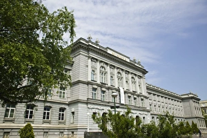 Images Dated 2nd May 2007: Croatia-Zagreb. Mimara Museum / Exterior