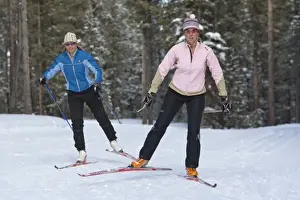 Images Dated 7th February 2009: Cross country skiers on the Rendezvous ski trails in West Yellowstone, Montana, USA (MR)