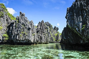 Bacuit Prints: Crystal clear water in the Bacuit archipelago, Palawan, Philippines