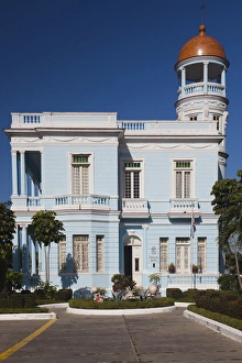 Images Dated 9th March 2012: Cuba, Cienfuegos Province, Cienfuegos, Punta Gorda, Hostal Palacio Azul