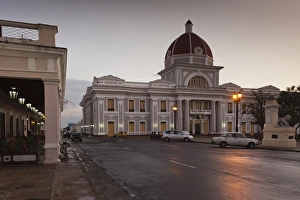 Images Dated 8th March 2012: Cuba, Cienfuegos Province, Cienfuegos, Palacio de Gobierno, government house, dusk