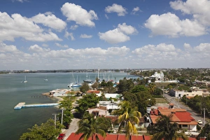 Images Dated 9th March 2012: Cuba, Cienfuegos Province, Cienfuegos, Punta Gorda, elevated view