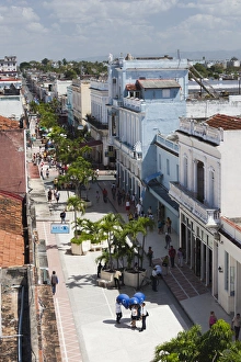 Images Dated 9th March 2012: Cuba, Cienfuegos Province, Cienfuegos, Avenida 54, pedestrian street, elevated view