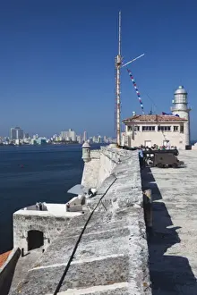 Images Dated 2nd March 2012: Cuba, Havana, Castillo de los Tres Santos Reys del Morro fortress, lighthouse