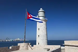 Images Dated 2nd March 2012: Cuba, Havana, Castillo de los Tres Santos Reys del Morro fortress, lighthouse