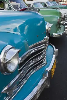 Images Dated 3rd March 2012: Cuba, Havana, Central Havana, Parque de la Fraternidad, old 1950s-era US cars