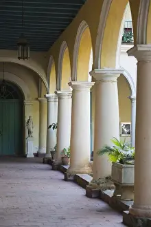 Images Dated 4th March 2012: Cuba, Havana, Havana Vieja, Convento de Santa Clara convent
