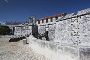Images Dated 4th March 2012: Cuba, Havana, Havana Vieja, Plaza de Armas, Castillo de la Real Fuerza fortress
