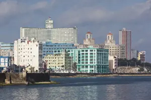 Images Dated 3rd March 2012: Cuba, Havana, Vedado, elevated view of buildings along the Malecon