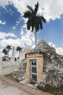 Images Dated 3rd March 2012: Cuba, Havana, Vedado, Necropolis Cristobal Colon cemetery